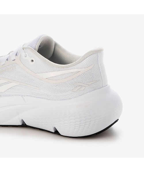 Reebok(リーボック)の「ジグ二ション / ZIGNITION(スニーカー・レディース・ホワイト/ブラック・22.5cm/23.0cm/23.5cm/24.5cm/24.0cm/25.0cm/25.5cm/26.0cm)」の15枚目の写真