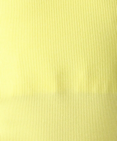FOREVER 21（フォーエバー トゥエンティーワン）の「【2025SS】リブコンパクトＴシャツ（Tシャツ/カットソー・レディース・オフホワイト/ブラック/イエロー/ブルー・MEDIUM/SMALL）」の5枚目の写真