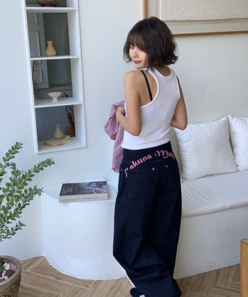 UP START（アップスタート）の「【LAMPOON】ヒップ刺繍バルーンデニムパンツ（デニムパンツ・レディース・ブラック・LARGE/SMALL/MEDIUM）」の5枚目の写真