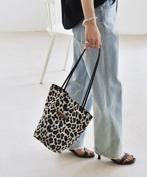 quaranciel（カランシエル）の「quaranciel: 2way アニマル トートバッグ（トートバッグ・レディース・キャメル/チャコールグレー/ブラック・ONE SIZE）」の14枚目の写真