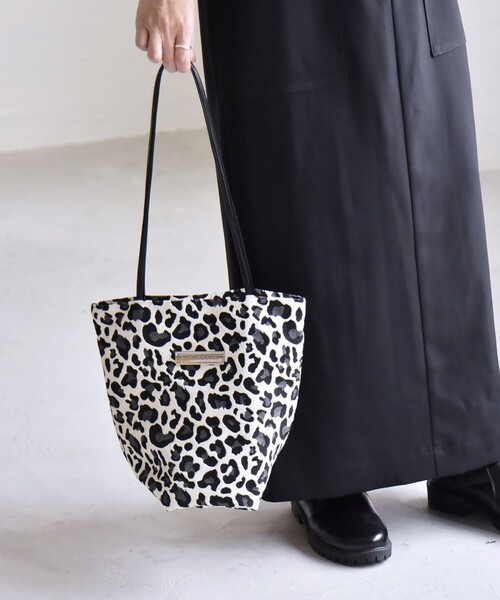 quaranciel（カランシエル）の「quaranciel: 2way アニマル トートバッグ（トートバッグ・レディース・キャメル/チャコールグレー/ブラック・ONE SIZE）」の19枚目の写真