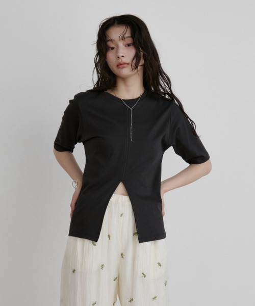 Aunt Marie's(アントマリーズ)の「センタースリットハーフスリーブトップス(Tシャツ/カットソー・レディース・ブラック/ホワイト/グリーン・FREE)」の13枚目の写真