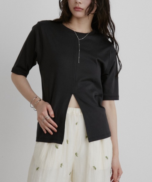 Aunt Marie's(アントマリーズ)の「センタースリットハーフスリーブトップス(Tシャツ/カットソー・レディース・ブラック/ホワイト/グリーン・FREE)」の9枚目の写真