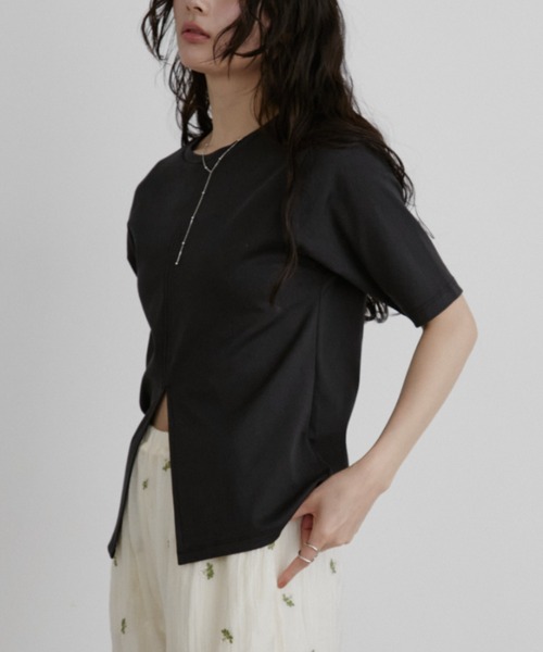 Aunt Marie's(アントマリーズ)の「センタースリットハーフスリーブトップス(Tシャツ/カットソー・レディース・ブラック/ホワイト/グリーン・FREE)」の10枚目の写真