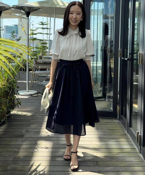 couture brooch(クチュールブローチ)の「【きれいめ・通勤】細リボン付きパレットボイルスカート(スカート・レディース・ブラウン系その他/サックスブルー/ネイビー/ブラウン系その他2・36/38/40/42)」の12枚目の写真