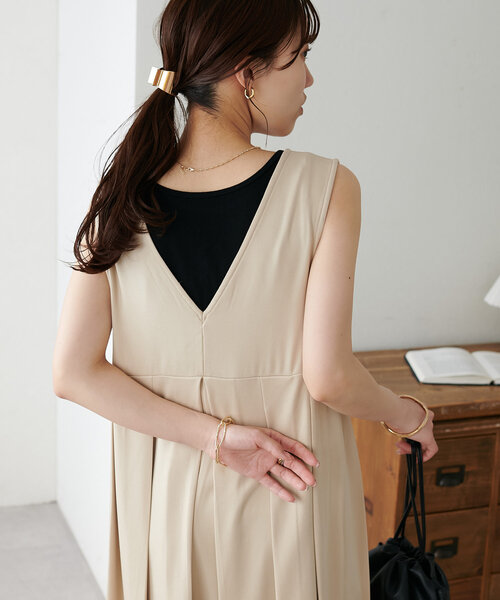 DISCOAT（ディスコート）の「【WEB限定】プリーツサロペット（サロペット/オーバーオール・レディース・ブラック/アイボリー/グレー・MEDIUM）」の9枚目の写真