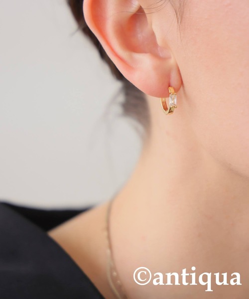 antiqua(アンティカ)の「ゴールドピアス(ピアス(両耳用)・レディース・ゴールド・フリー)」の3枚目の写真