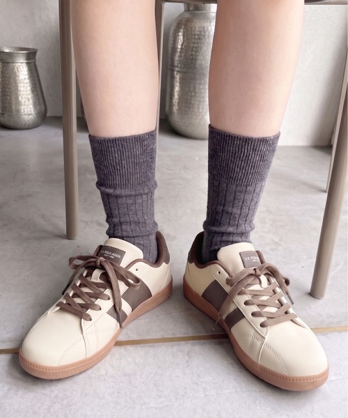 U.S. POLO ASSN.(ユーエスポロアッスン)の「U.S. POLO ASSN ラインデザイン カジュアル ローカットスニーカー(スニーカー・レディース・ブラック/ホワイト/ベージュ・22.5cm/23.0cm/23.5cm/24.0cm/24.5cm)」の1枚目の写真
