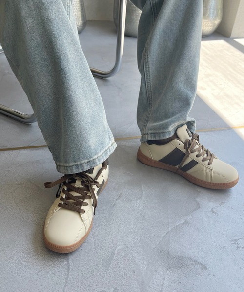 U.S. POLO ASSN.(ユーエスポロアッスン)の「U.S. POLO ASSN ラインデザイン カジュアル ローカットスニーカー(スニーカー・レディース・ブラック/ホワイト/ベージュ・22.5cm/23.0cm/23.5cm/24.0cm/24.5cm)」の6枚目の写真