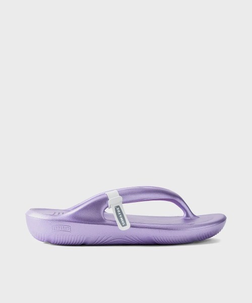 TAW&TOE(トーアンドトー)の「TAW&TOE/トーアンドトー/ZEROVITY Flip Flop OG サンダル(サンダル・メンズ・ブラック系その他/シルバー/パープル・L/XL/2XL/M)」の2枚目の写真