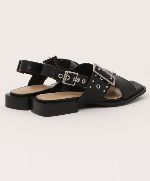 LILY BROWN(リリーブラウン)の「バックルフラットサンダル(パンプス・レディース・ブラック/ブラウン・SMALL/MEDIUM/LARGE)」の3枚目の写真