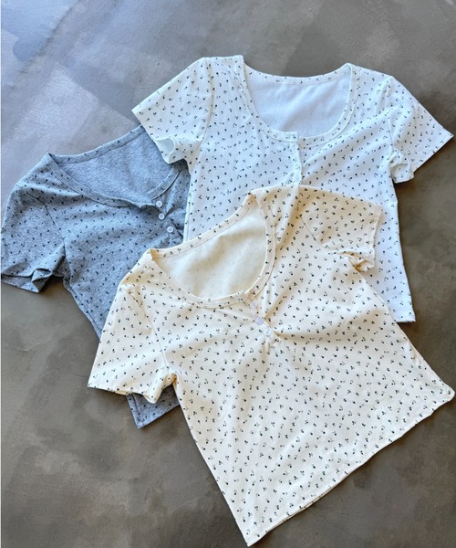 Y2K SYNAPSE FACTORY(ワイツーケー シナプスファクトリー)の「【ボタニカルフラワー】ヘンリーネック半袖Tシャツ(Tシャツ/カットソー・レディース・グレー/ホワイト/クリーム・FREE)」の18枚目の写真