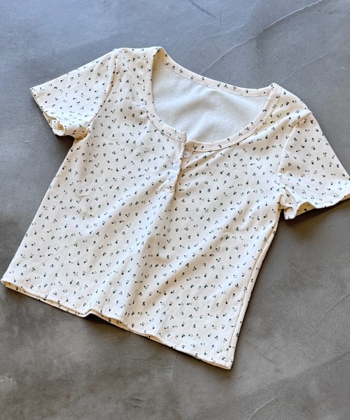 Y2K SYNAPSE FACTORY(ワイツーケー シナプスファクトリー)の「【ボタニカルフラワー】ヘンリーネック半袖Tシャツ(Tシャツ/カットソー・レディース・グレー/ホワイト/クリーム・FREE)」の21枚目の写真