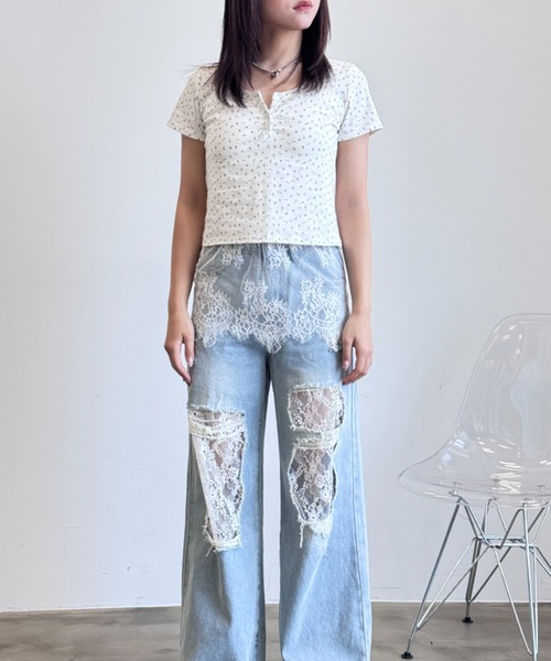 Y2K SYNAPSE FACTORY(ワイツーケー シナプスファクトリー)の「【ボタニカルフラワー】ヘンリーネック半袖Tシャツ(Tシャツ/カットソー・レディース・グレー/ホワイト/クリーム・FREE)」の9枚目の写真