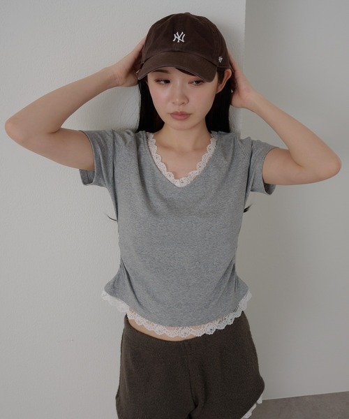 RAY CASSIN（レイカズン）の「レースVネックギャザーコンパクトT（Tシャツ/カットソー・レディース・ホワイト/ライトグレー/ピンク/ネイビー・FREE）」の17枚目の写真