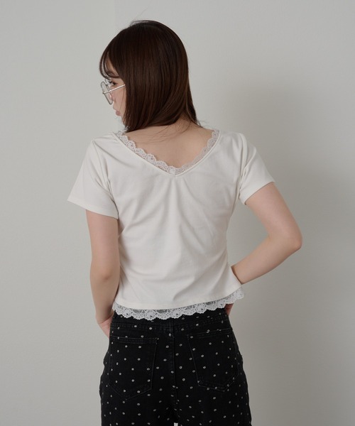 RAY CASSIN（レイカズン）の「レースVネックギャザーコンパクトT（Tシャツ/カットソー・レディース・ホワイト/ライトグレー/ピンク/ネイビー・FREE）」の6枚目の写真