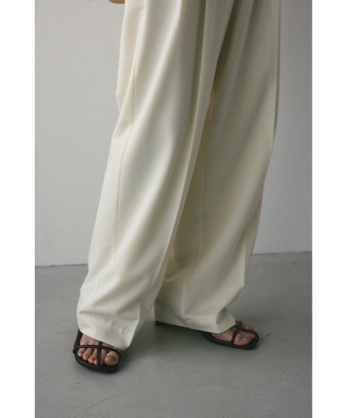 STYLEMIXER（スタイルミキサー）の「【WEB限定】ベーシックツータックパンツロング（スラックス・レディース・アイボリー/グレー/ブラック/ベージュ・SMALL/MEDIUM）」の13枚目の写真