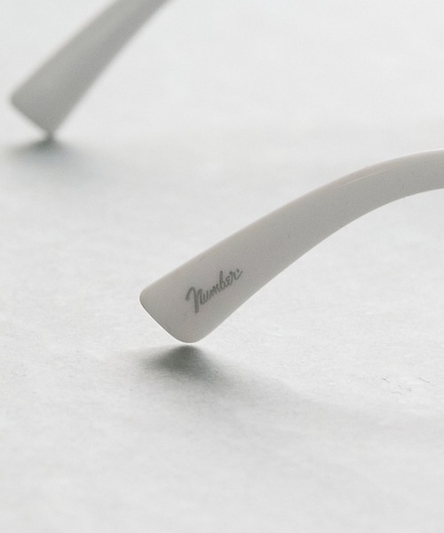 美品 NUMBER NINE ビッグフレーム サングラス 白  カート NUMBER (N)INE（ナンバーナイン）の「BIG FRAME SUNGLASSES / ビッグ