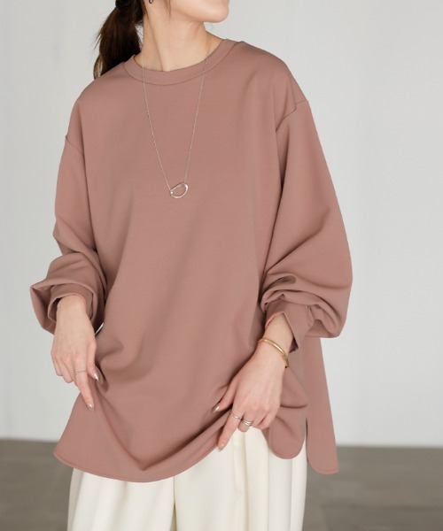 HUG.U（ハグユー）の「シワになりにくいきれいめロンT（Tシャツ/カットソー・レディース・ブラック/ホワイト/ブルー/イエロー/スモークピンク/ネイビー/グレイッシュベージュ・FREE）」の8枚目の写真