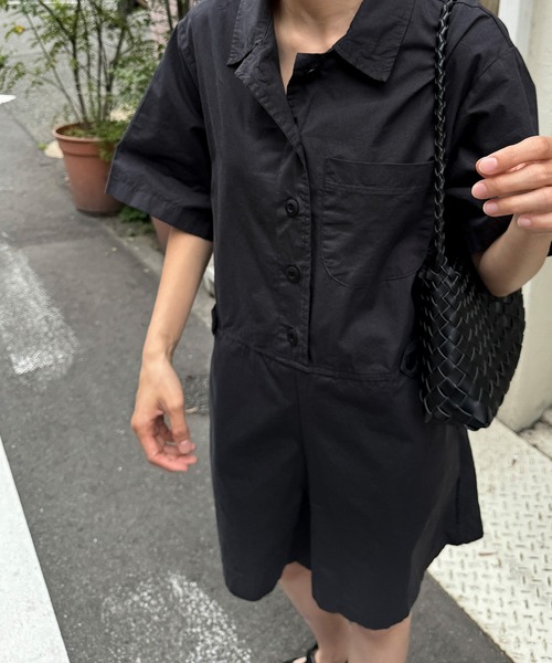 CANAL JEAN（キャナルジーン）の「El mar　半袖ミニジャンプスーツ（つなぎ/オールインワン・レディース・チャコールグレー/ベージュ・ONE SIZE）」の4枚目の写真