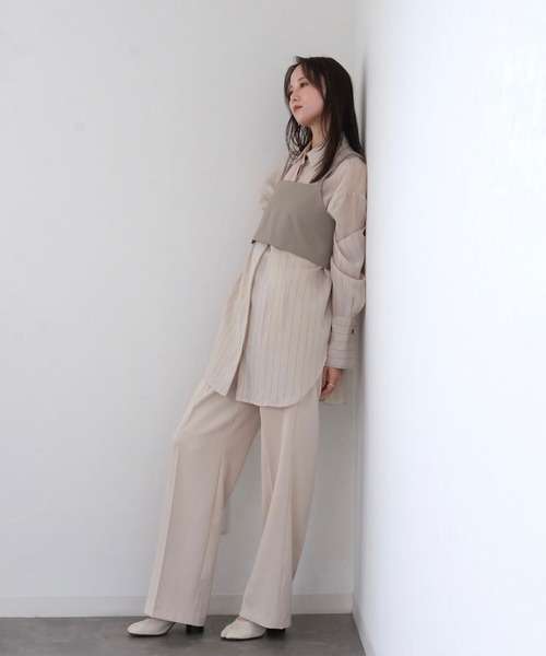 Reurie'（レウリィ）の「ダブルストラップビスチェ/double strap bustier　ベージュ　ブラック　カジュアル　きれいめ　レイヤード　クロップド丈（その他トップス・レディース・ブラック/ベージュ・FREE）」の10枚目の写真