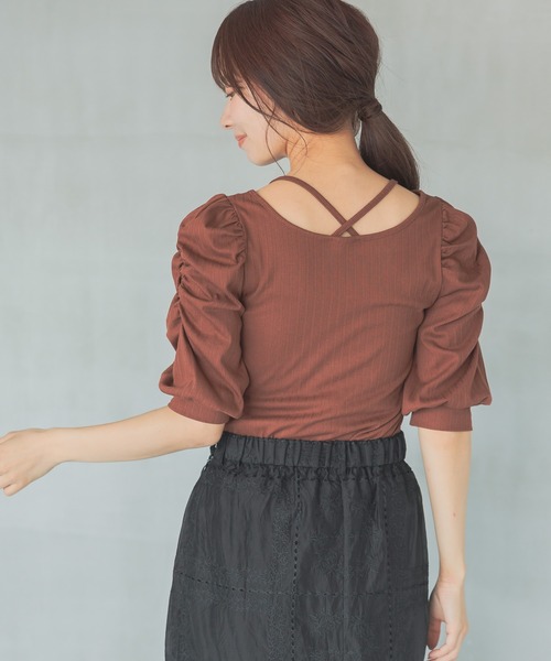 mysty woman（ミスティウーマン）の「前後2WAYテレコパワショルプルオーバー 577439（Tシャツ/カットソー・レディース・ブラウン/ブラック/オフホワイト・FREE）」の3枚目の写真