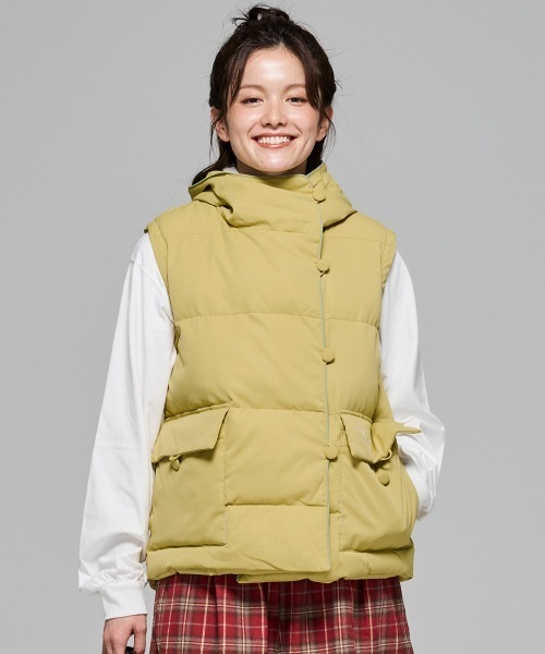 KRIFF MAYER Lady's Collection(クリフメイヤーレディースコレクション)の「【配色・暖かい】中綿フードベスト(ベスト・レディース・イエロー/グリーン/ブラック/アイボリー・LARGE/MEDIUM)」の1枚目の写真