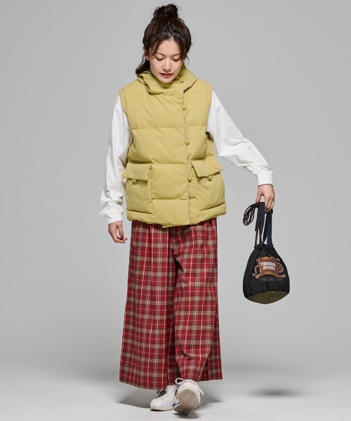 KRIFF MAYER Lady's Collection(クリフメイヤーレディースコレクション)の「【配色・暖かい】中綿フードベスト(ベスト・レディース・イエロー/グリーン/ブラック/アイボリー・LARGE/MEDIUM)」の18枚目の写真