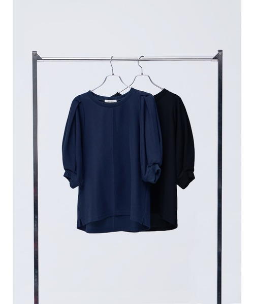 Brown&Street(ブラウンアンドストリート)の「【Daily Luxe】パフスリーブトップス(Tシャツ/カットソー・レディース・ブラック/ネイビー・FREE)」の3枚目の写真