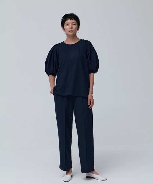 Brown&Street(ブラウンアンドストリート)の「【Daily Luxe】パフスリーブトップス(Tシャツ/カットソー・レディース・ブラック/ネイビー・FREE)」の6枚目の写真