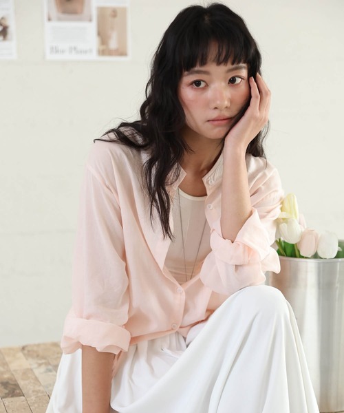 Cinderella(シンデレラ)の「シアーシャツ シアートップス レディース 夏 春 オーバーサイズ 大きめ ゆったり 長袖 大きいサイズ 涼しい 無地 きれいめ かわいい おしゃれ 袖あり 秋 透け感 薄手 薄い ブルー ネイビー ピンク ホワイト 青 水色 紺 桃 白(シャツ/ブラウス・レディース・ブルー系2/ネイビー系2/ネイビー系1/ブルー系1/ピンク系2/ホワイト系2/ホワイト系1/ピンク系1・MEDIUM/LARGE)」の7枚目の写真