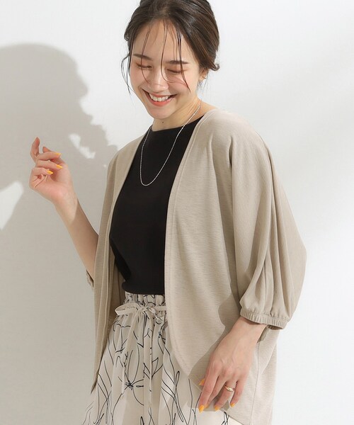 SHOO・LA・RUE（シューラルー）の「【UV/さらさらタッチ】女性らしさ漂う 5分袖ボレロカーディガン（カーディガン/ボレロ・レディース・ピンク系/ブラック/ベージュ/ライトブルー/ライトグレー・00）」の4枚目の写真