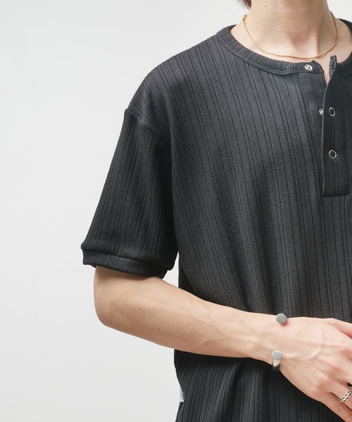 Adoon plain(アドーンプレーン)の「Snap Button Henry Neck T-Shirt / スナップボタンヘンリーネックTシャツ(Tシャツ/カットソー・メンズ・ブラック/カーキ/ネイビー/ライトベージュ・MEDIUM/LARGE)」の20枚目の写真