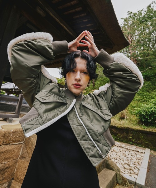 OMMO(オーエムエムオー)の「SLEEVE BOA SHORT MA-1(MA-1・レディース・ブラック/カーキ・36/38)」の6枚目の写真