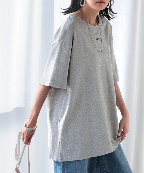 HUG.U（ハグユー）の「ヘビーウェイト綿100ロゴTシャツ（Tシャツ/カットソー・レディース・ブラック/グレイッシュブルー/ホワイト/ライトグレー/ダークグレー・L/M）」の3枚目の写真