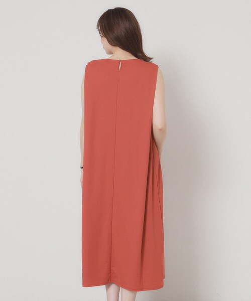 ITS'DEMO（イッツデモ）の「【接触冷感／洗濯機OK】カノコカットタックワンピース（ワンピース・レディース・グリーン/ブルー系その他/ブラック/レッド系/ライトブルー・00）」の9枚目の写真