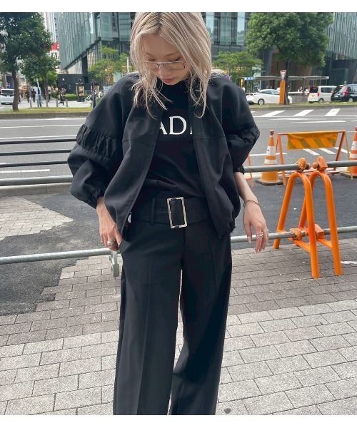 LE CIEL BLEU（ルシェルブルー）の「リラックスフィットトラウザーw/ワイドベルト / Relaxed Fit Trousers w/Wide Belt（その他パンツ・レディース・ブラウン/ブラック/チャコールグレー・34/36/38）」の5枚目の写真