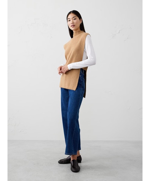 BANANA REPUBLIC FACTORY STORE(バナナリパブリック ファクトリーストア)の「BANANA REPUBLIC FACTORY STORE セータービブ ポンチョ(ベスト・レディース・ブラウン/グリーン/ブラック/アイボリー・M/L/XS/S)」の5枚目の写真