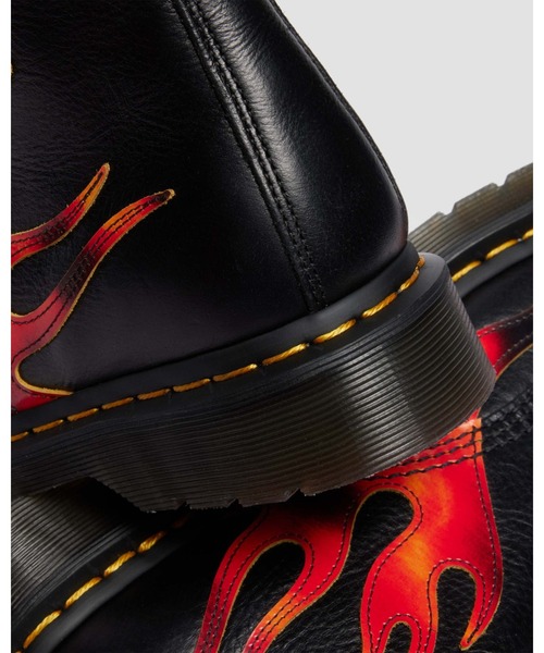 Dr. Martens(ドクターマーチン)の「Dr. Martens/ドクターマーチン 1460 PASCAL FLAME 8 ホール ブーツ 41517001(ブーツ・メンズ・ブラック・UK5/UK6/UK7/UK8/UK9/UK10/UK11/UK4/UK3)」の8枚目の写真
