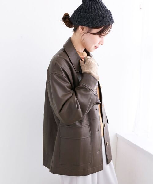 le.coeur blanc（ルクールブラン）の「ステンカラー合皮ジャケット（その他アウター・レディース・ブラック/ブラウン・38）」の5枚目の写真