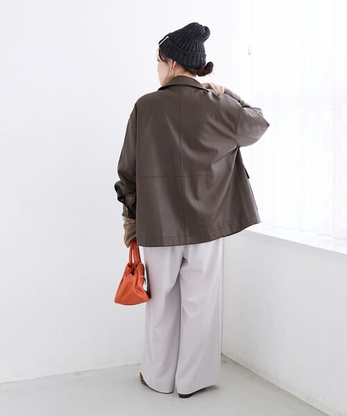 le.coeur blanc（ルクールブラン）の「ステンカラー合皮ジャケット（その他アウター・レディース・ブラック/ブラウン・38）」の9枚目の写真