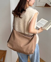 ヌバック調ビッグショルダーバッグ