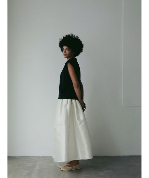 HER.（ハー）の「シャイニーギャザーフレアスカート（スカート・レディース・ブラック/オフホワイト・1/2）」の14枚目の写真