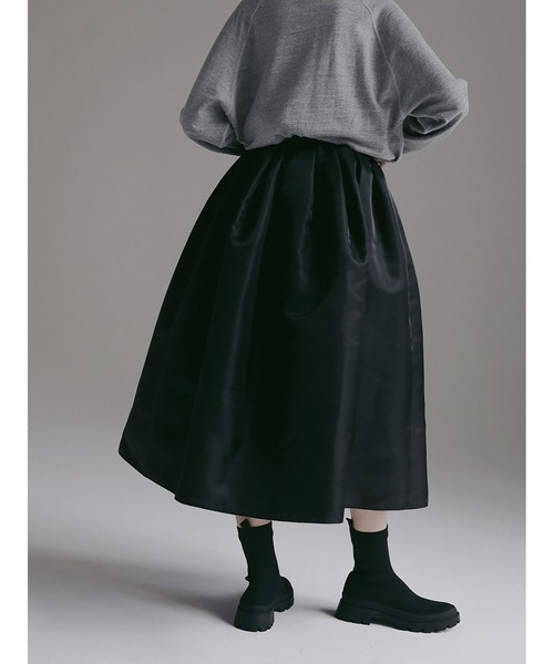 HER.（ハー）の「シャイニーギャザーフレアスカート（スカート・レディース・ブラック/オフホワイト・1/2）」の10枚目の写真