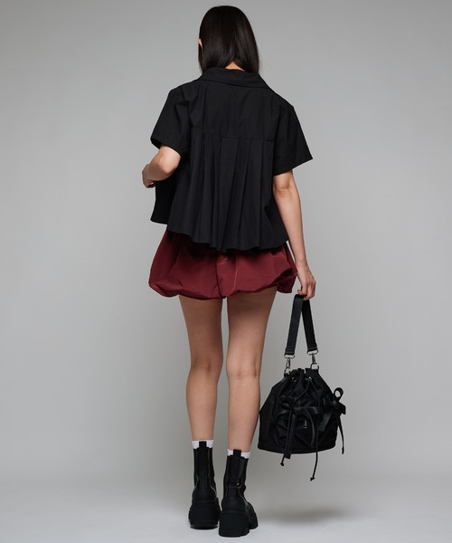 Narcissus（ナルシス）の「プリーツデザイン半袖ブラウス（シャツ/ブラウス・レディース・ホワイト/ブラック・FREE）」の15枚目の写真