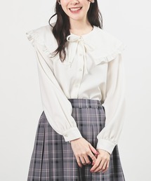 美品 バーニーズ ニューヨーク ビッグカラーブラウス　White レディースのシャツ/ブラウス（ホワイト/白色系・ワイドカラー