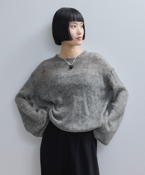 ADAM ET ROPE'(アダムエロペ)の「【WEB限定】ボリュームスリーブモヘアプルオーバー(ニット/セーター・レディース・グレー/ベージュ/ブラウン/サックスブルー・FREE)」の11枚目の写真