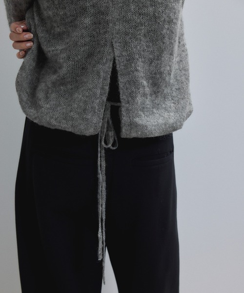 ADAM ET ROPE'(アダムエロペ)の「【WEB限定】ボリュームスリーブモヘアプルオーバー(ニット/セーター・レディース・グレー/ベージュ/ブラウン/サックスブルー・FREE)」の13枚目の写真