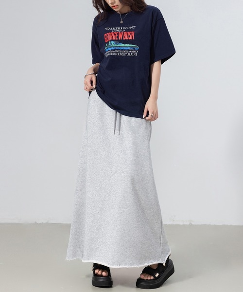 DAY CLOSET(デイ クローゼット)の「【ウエストゴム 紐調節可】切りっぱなしイージースウェットロングスカート レディース(スカート・レディース・グレー/チャコールグレー/ブラック・M/L)」の8枚目の写真