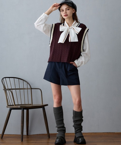 NICOLE CLUB(ニコル クラブ)の「ハイウエストショートパンツ(その他パンツ・レディース・グリーン/ネイビー/ブラウン・MEDIUM)」の11枚目の写真